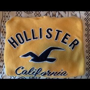 Women’s Hollister sweatshirt